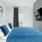 Unique In With Parking, Sauna And Gym By Renters דירה *