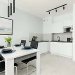 Unique In With Parking, Sauna And Gym By Renters דירה קולובז'ג