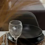 Unique In With Parking, Sauna And Gym By Renters דירה *