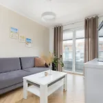 Unique In With Parking, Sauna And Gym By Renters דירה *