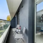 דירה Unique In With Parking, Sauna And Gym By Renters