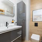 Unique In With Parking, Sauna And Gym By Renters קולובז'ג