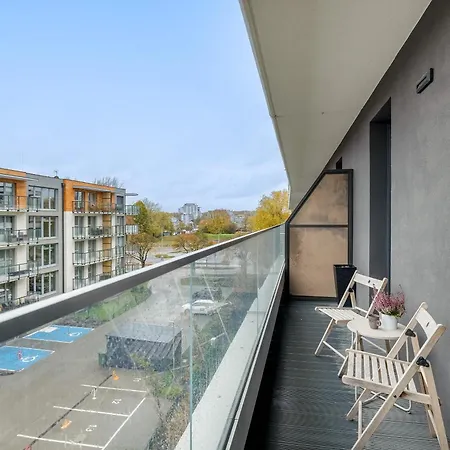 Unique In With Parking, Sauna And Gym By Renters דירה