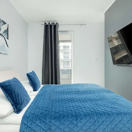 Unique In With Parking, Sauna And Gym By Renters דירה *