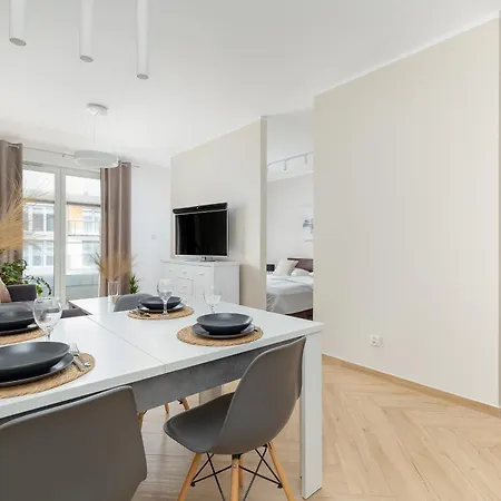 Unique In With Parking, Sauna And Gym By Renters קולובז'ג